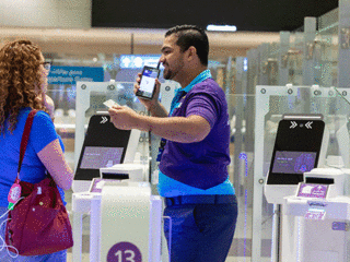customer service at dubai airport using tactilon dabat device
