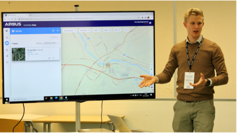 Alpha project Markus Säynevirta presenting the one atlas map