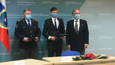 Slovenian Ministry of Interior - contract signing - Tetra system for nationwide secure communications