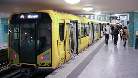 berlin_metro_platform_transport_industry.jpg