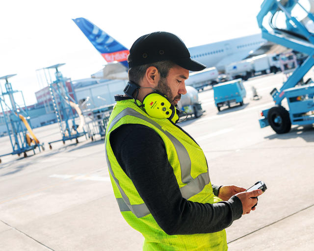 Ground handler using agnet turnaround on a smartdevice Ground handler using agnet turnaround on a smartdevice
