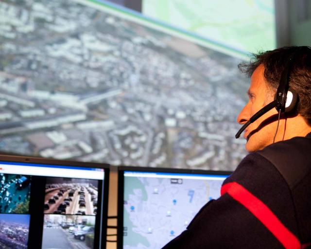 Using Mobile Data Gateway in a control room Using Mobile Data Gateway in a control room