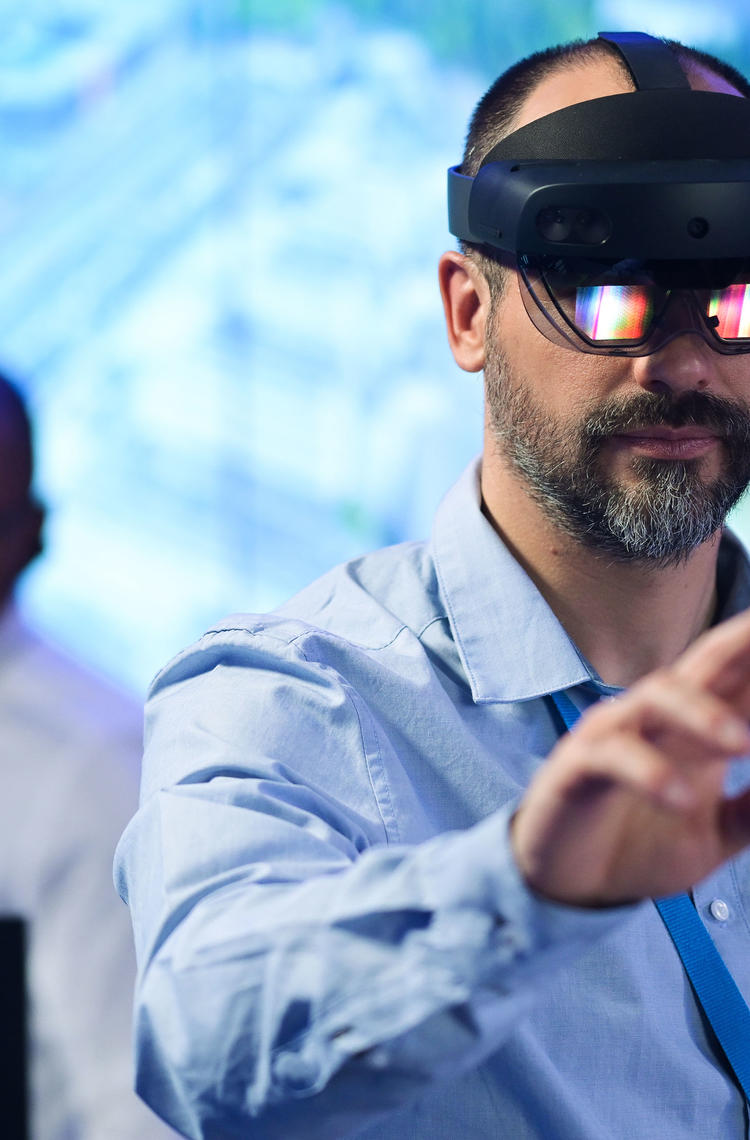 Command and control room operator using vr glasses