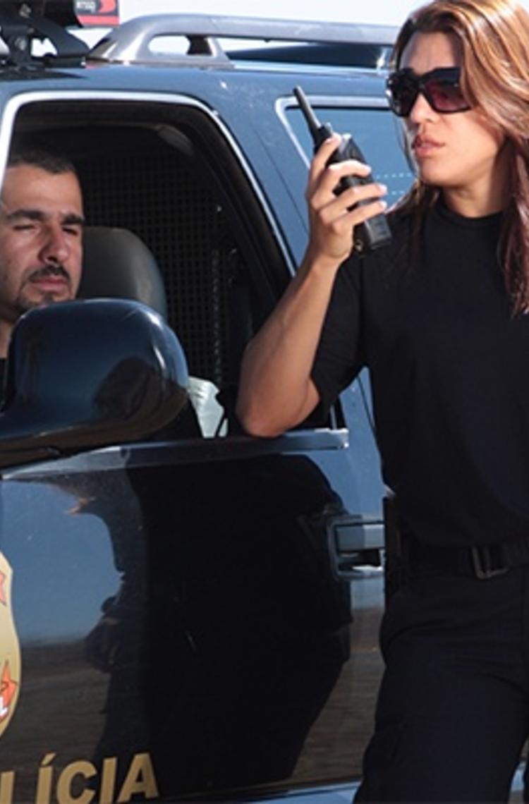 Brazilian police with a Tetrapol device Brazilian police with a Tetrapol device
