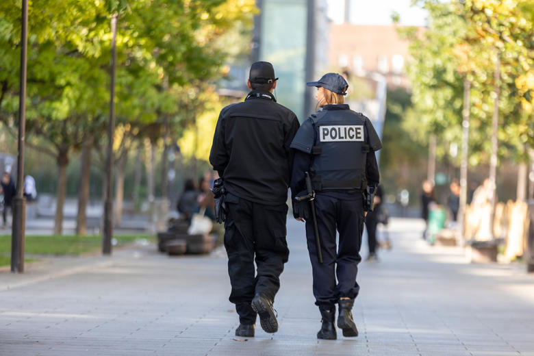 Police officer and security guard