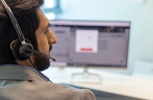 Tactilon Agnet admin in front of PC