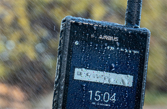 Tactilon Dabat in autumn rain