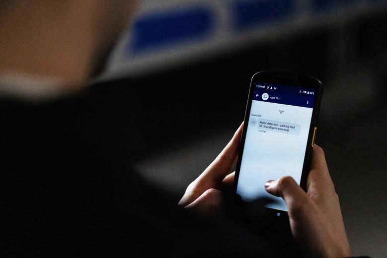 Security officer using agnet on a zebra smartdevice